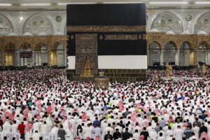 Over 250,000 People Blocked from Mecca For Hajj Without Permits