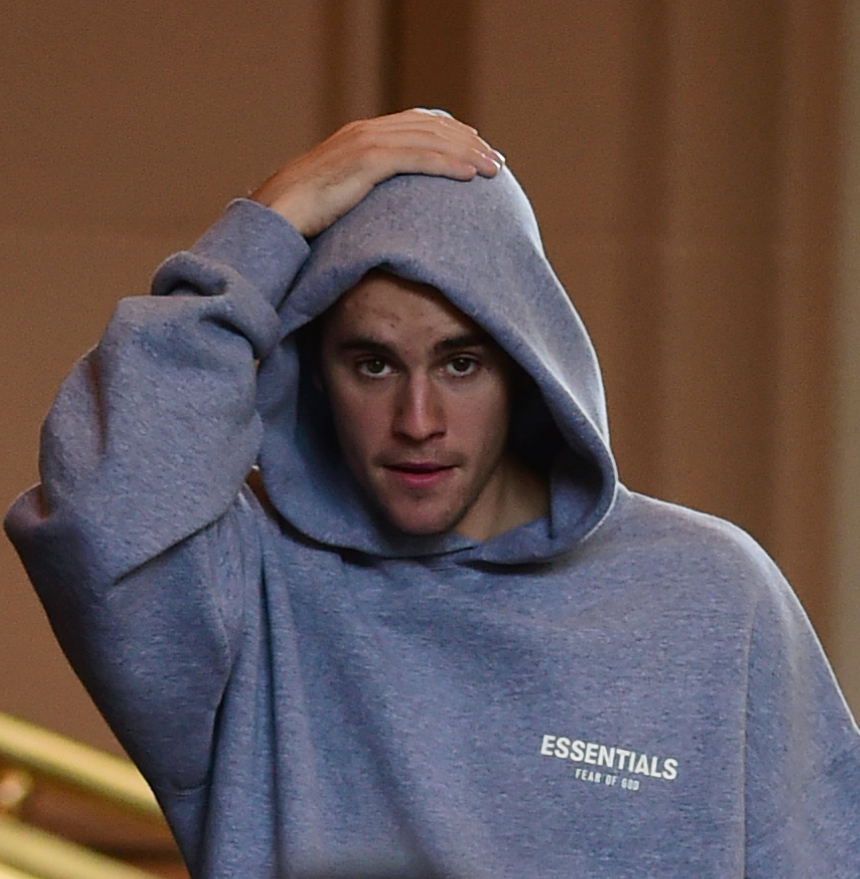 Justin Bieber Randomly Releases New Album ‘Swag’ Today
