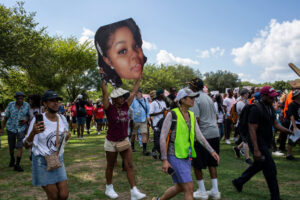 Officer In Breonna Taylor’s Death Given 33-Month Jail Term